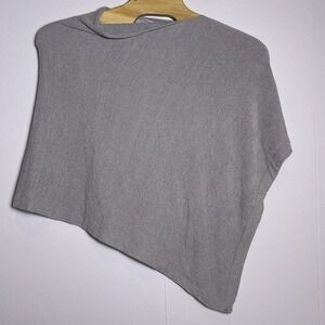 Barefoot Dreams One Size Cozychic Ultra Lite Poncho Sweater Light Gray Cape